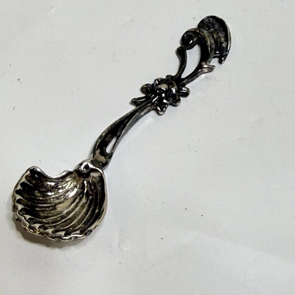 Continental 835 Silver Shell Salt Spoon Venetian Gondola Top Victorian - Picture 2 of 5
